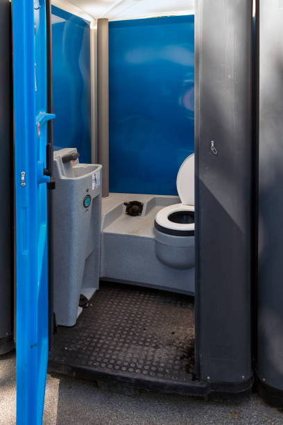 Portable Toilet Options We Offer in Kendall West, FL
