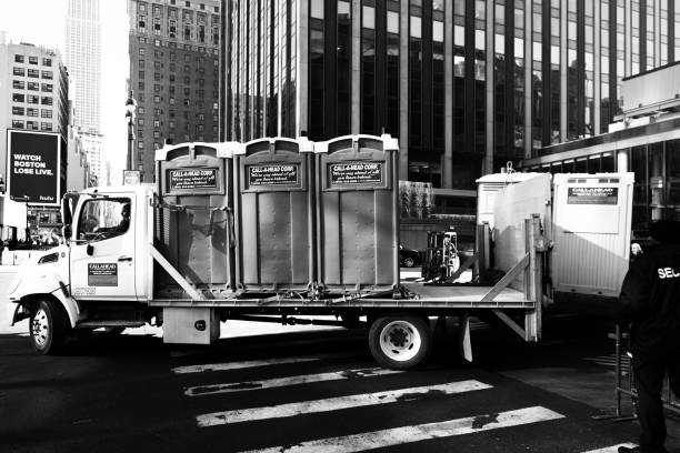 Best Luxury portable toilet rental  in Kendall West, FL